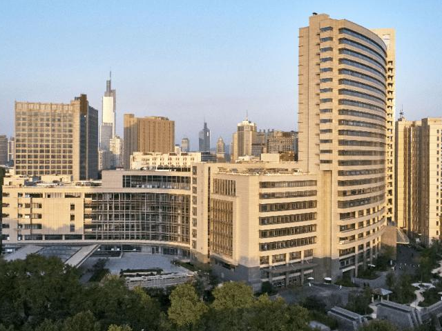 江苏省人民医院生殖中心目前有两个分部