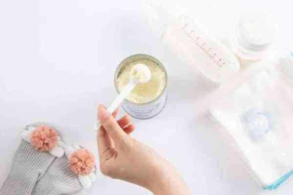 四段奶粉哪个更适合中国宝宝？