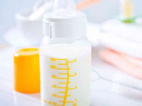 宝宝吃奶瓶慢奶都冷了怎么办？