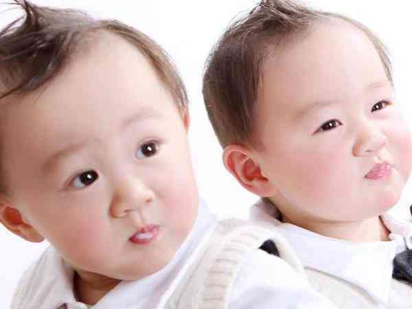 双胎会比单胎血糖更高吗？
