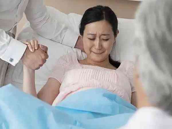 孕妇进分娩室一般多久生？