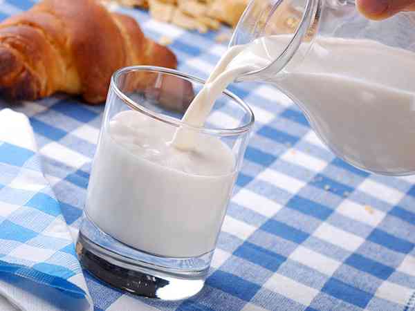控制骨龄是不是就不能喝牛奶？