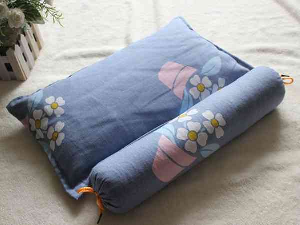 备孕枕头下放卫生巾很灵吗？