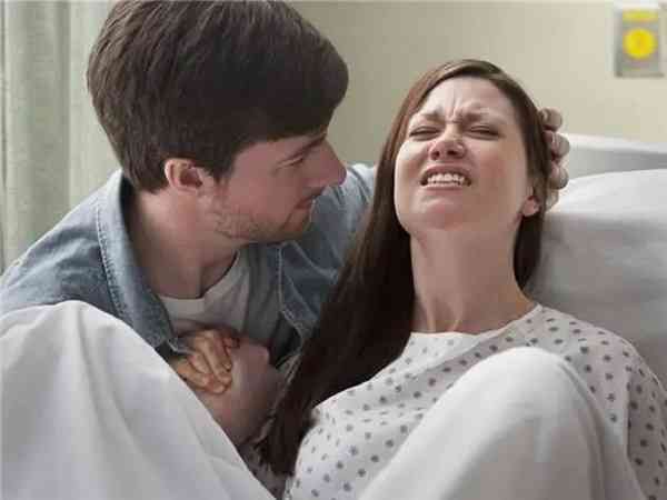 分娩时隐瞒是试管婴儿可以吗？