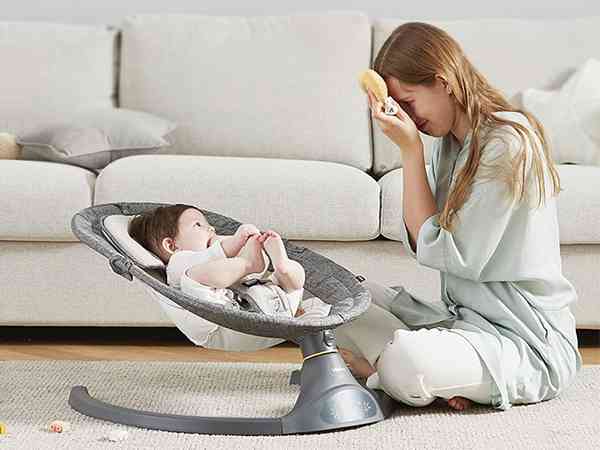 摇摇椅适合三个月大的宝宝吗？
