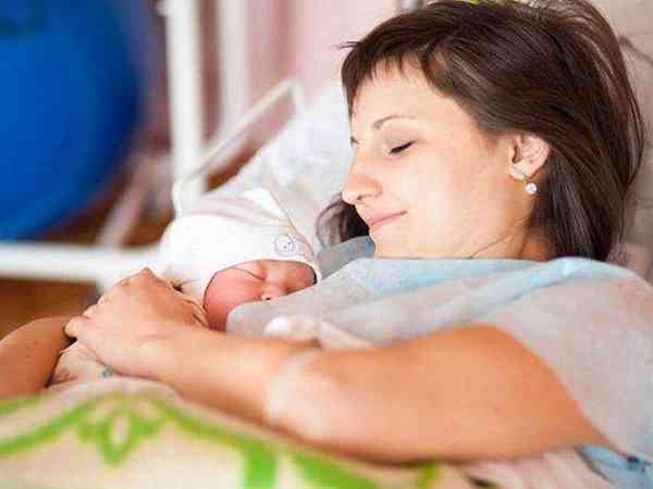 哺乳期一直抽烟的宝妈的奶水会怎么样？