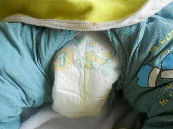 婴儿需要准备多少片nb纸尿裤？