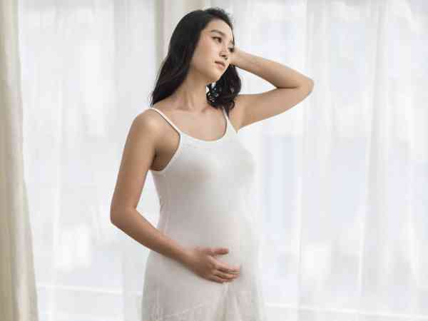 怀孕初期男孩乳房特点