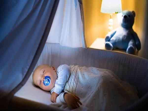 新生儿月子里闹夜安抚小妙招有哪些？