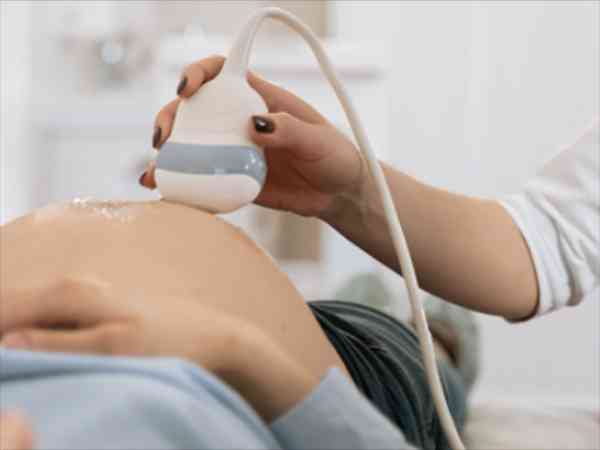 囊胚移植第三十三天孕囊1.8正常吗？