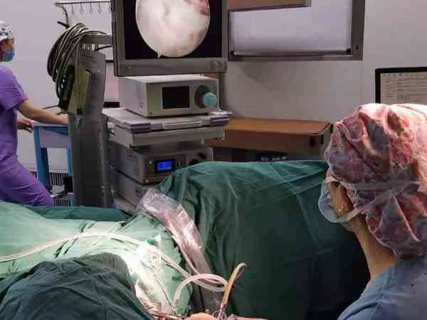 宫腔镜手术成功率与风险