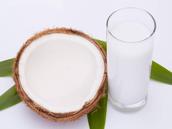 椰子汁具有消暑的作用