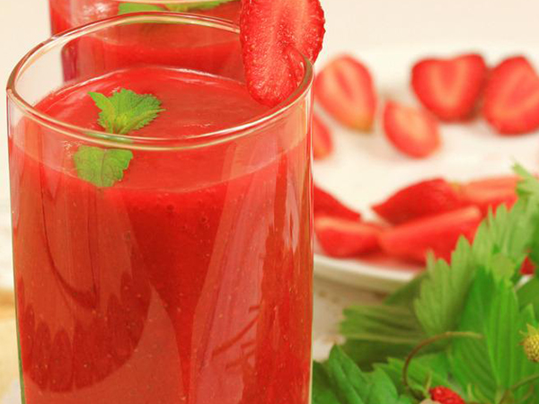 草莓汁不能和地瓜一起食用