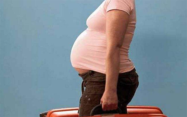 孕妇上腹部先大起来并没有预示生女儿