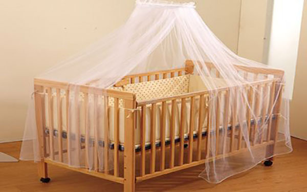 婴儿最安全的驱蚊方法是安装蚊帐等，可以用儿童驱蚊液