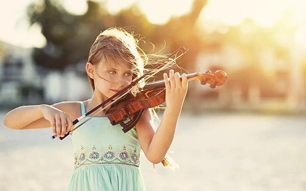 专家不建议6岁以下的孩子学小提琴