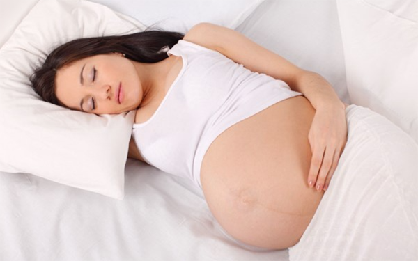 孕妈肚子里的胎宝宝一天会睡12个小时以上