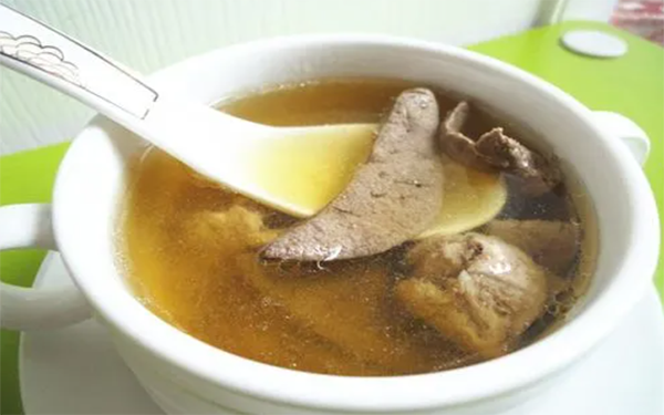 产后喝猪肝瘦肉汤是有着下奶的作用