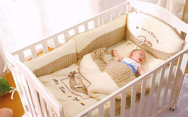 婴儿床可以选择蒂乐等品牌