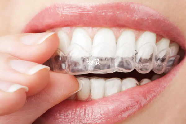 戴牙套能避免牙周炎