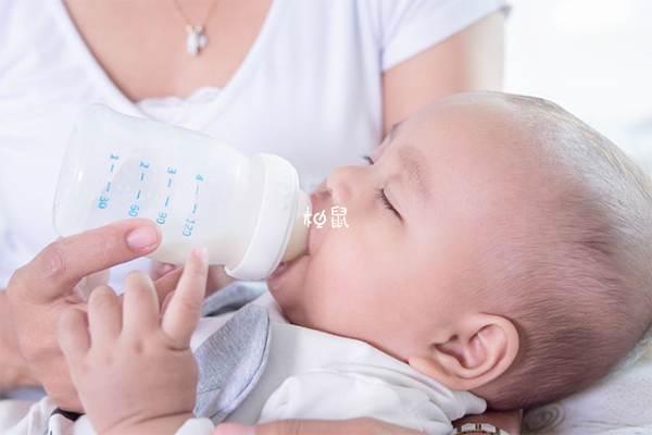 母乳瓶喂会降低营养
