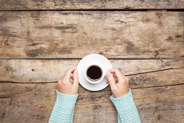 哺乳期一天的咖啡因摄入量上限是200毫克