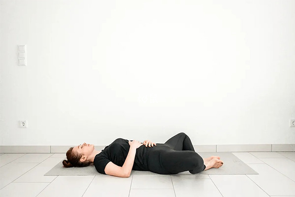 孕早期做什么瑜伽动作-第1张图片-678体育知识