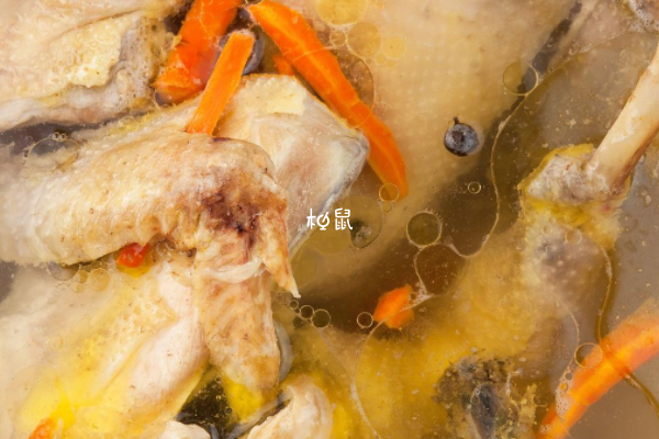 鲤鱼煲公鸡汤制作方法