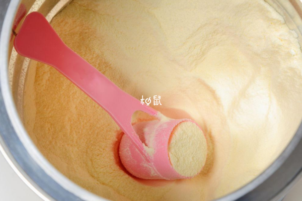 奶粉中亚油酸的含量应该在0.07-0.33g/100kj