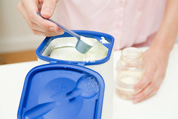 1段婴儿奶粉重视DHA的添加量