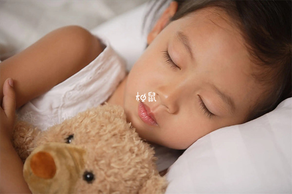 频繁用抱睡会让婴儿形成依赖