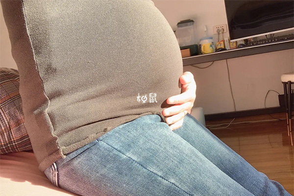 孕23周宫底在肚脐上方3.6厘米左右