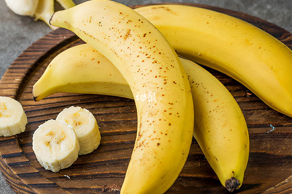 梦见一串香蕉提示注意孕期饮食