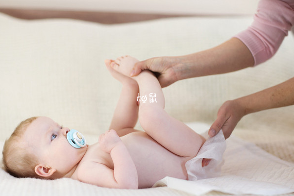 新生儿换尿布有五大注意事项