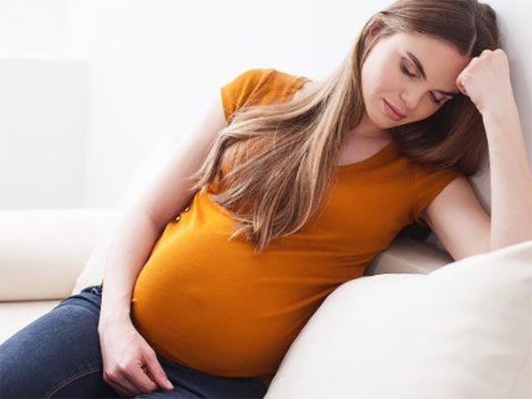 孕中期头疼是胎儿缺氧吗？