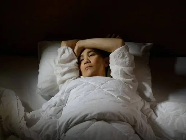 试管移植后每晚睡着都很多汗是什么原因？