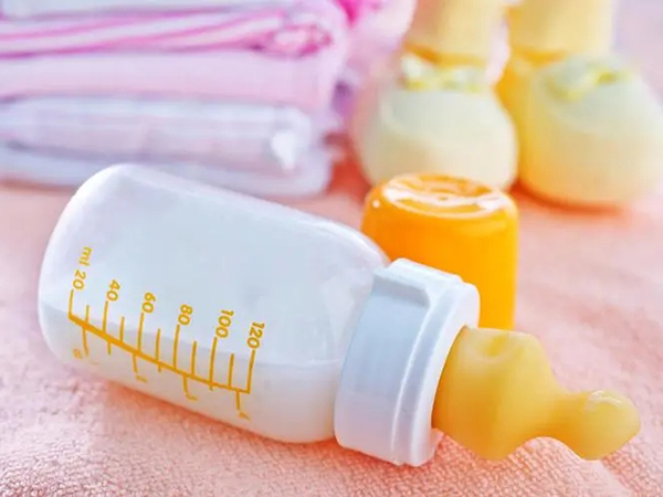 宝宝喝了一年的纯净水冲奶粉会怎样？