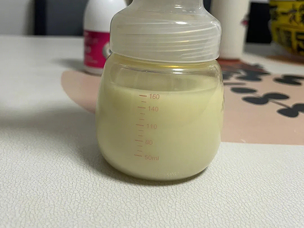 宝宝一顿才吃60到90ml的奶是厌奶期吗？