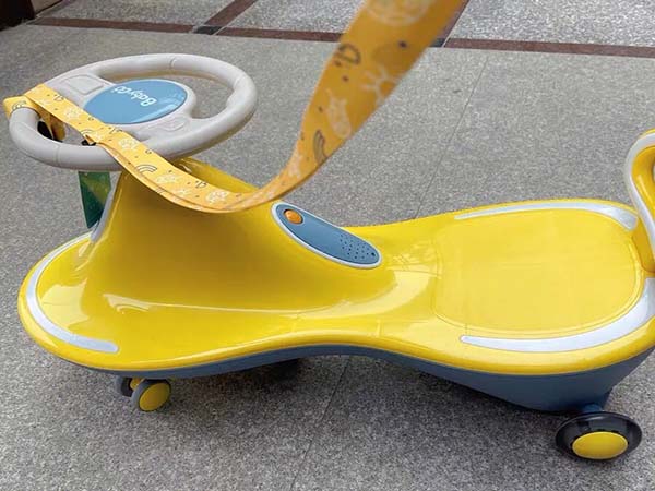 扭扭车适合1岁大的孩子玩吗？
