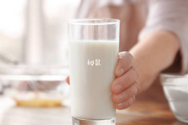 牛奶属于是碱性食物