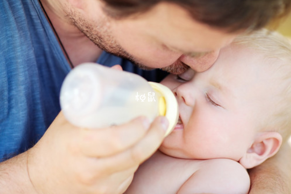 调整喂奶频率能够解决宝宝厌奶的问题