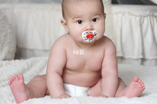 七个月的宝宝可以用L码奶嘴