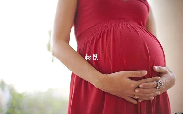 孕妇孕期能学做手工、练书法