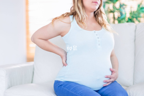 怀孕两个月胸胀背痛可以按摩治疗