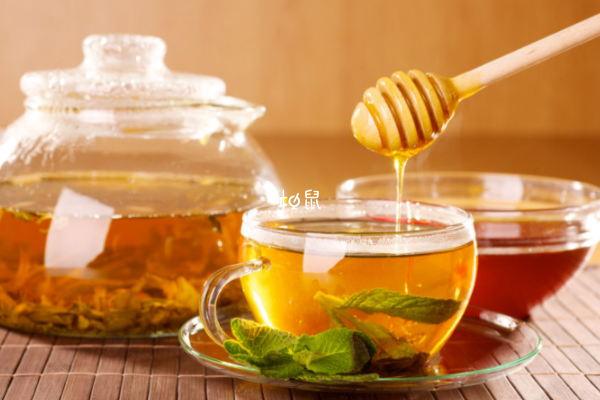 哺乳期咽炎可以喝蜂蜜茶