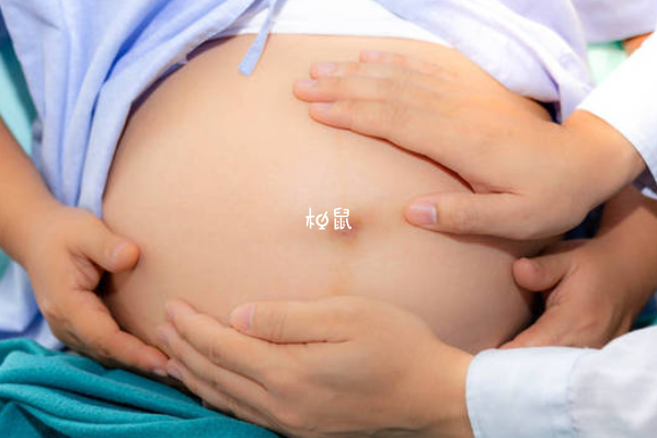 怀单卵双胎要定期产检
