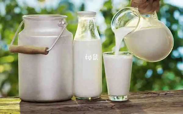 高端奶粉不用生牛乳因为不好消化