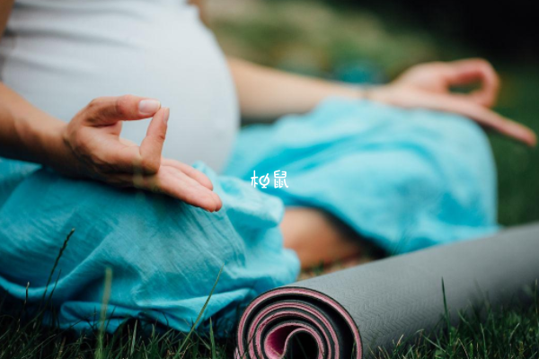 孕期做瑜伽可以帮助女性顺产