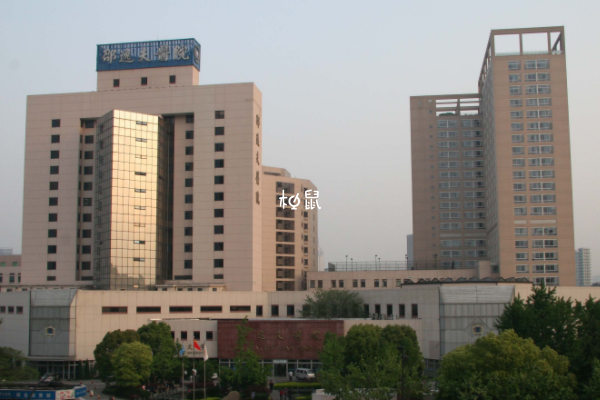 杭州邵逸夫医院试管婴儿费用在3-10万元左右