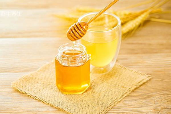 喝蜂蜜水可以快速止咳
